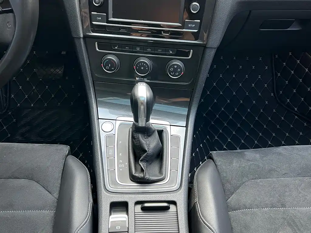 Golf 2018 230TSI automatic luxury model купить на сайте DeffCars