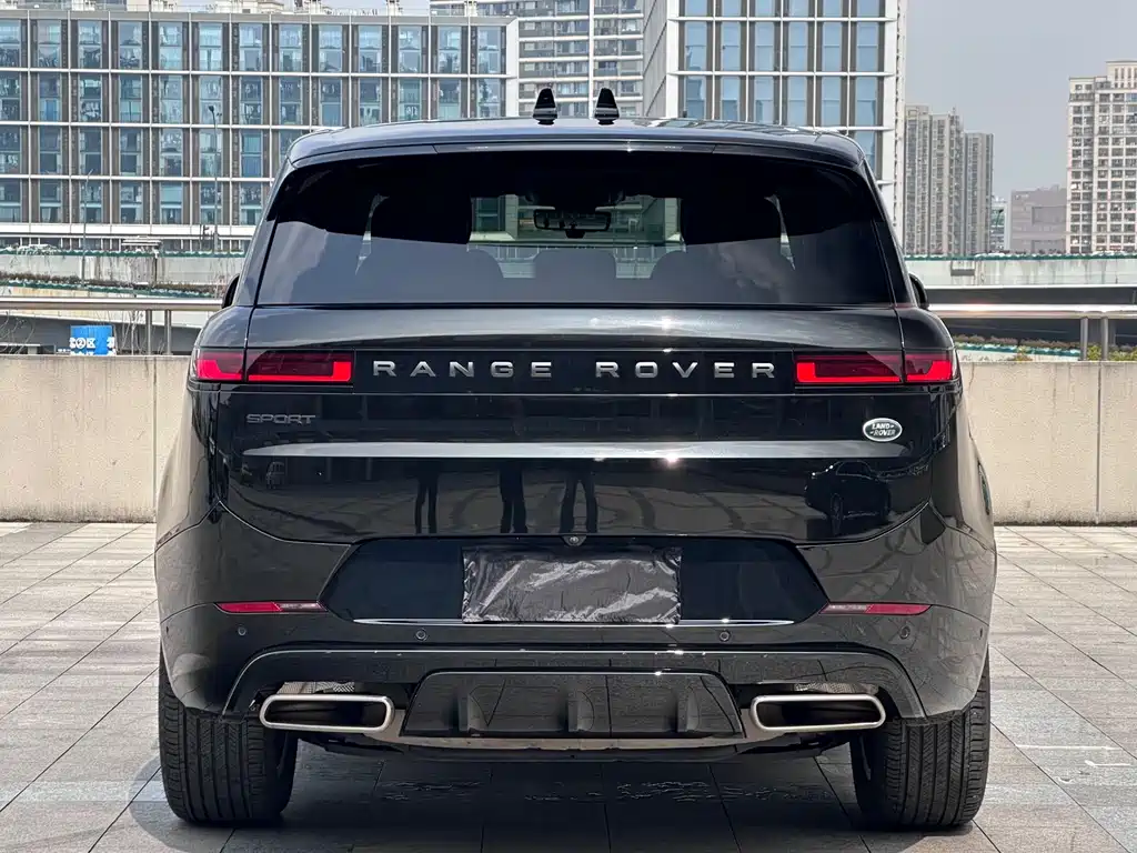 Range Rover Sport 2024 400PS Dynamic SE купить на сайте DeffCars