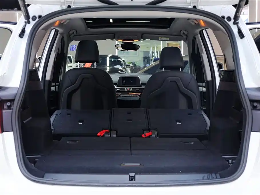 BMW 2 Series Multipurpose Station Wagon 2019 220i Leading Model купить на сайте DeffCars