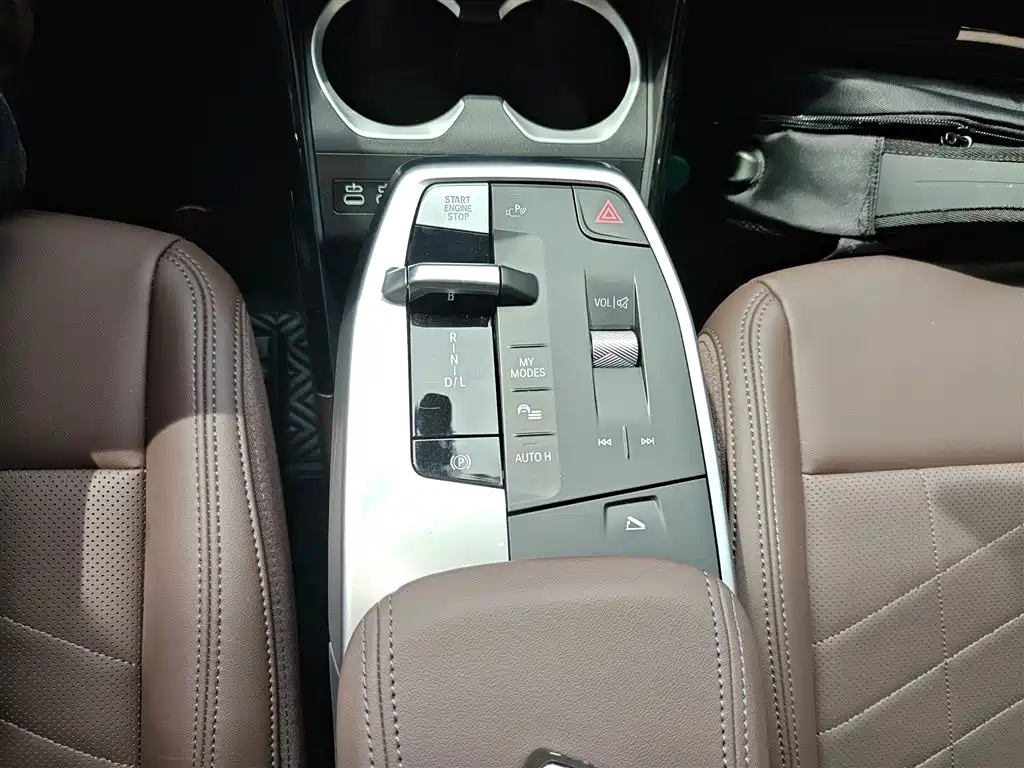 BMW X1 2025 sDrive25Li X Design Package купить на сайте DeffCars