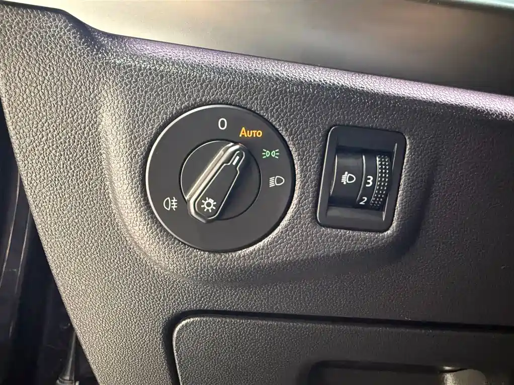 Lavida 2023 280TSI DSG Starry Sky Full Edition купить на сайте DeffCars