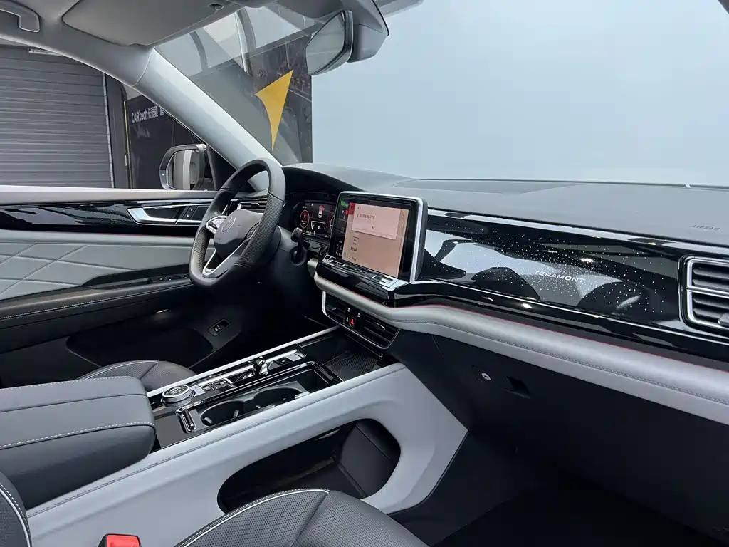 Touron 2024 380TSI four-wheel drive Dragon Edition купить на сайте DeffCars