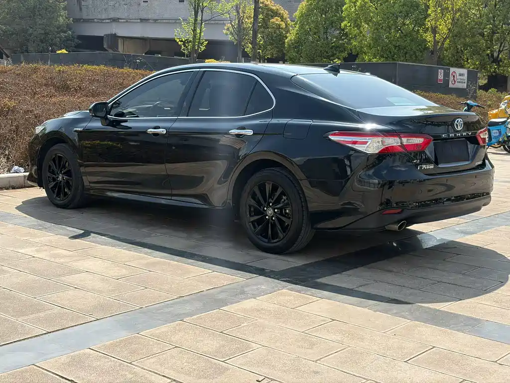 Camry 2021 Dual Engine 2.5HGVP Leading Edition купить на сайте DeffCars