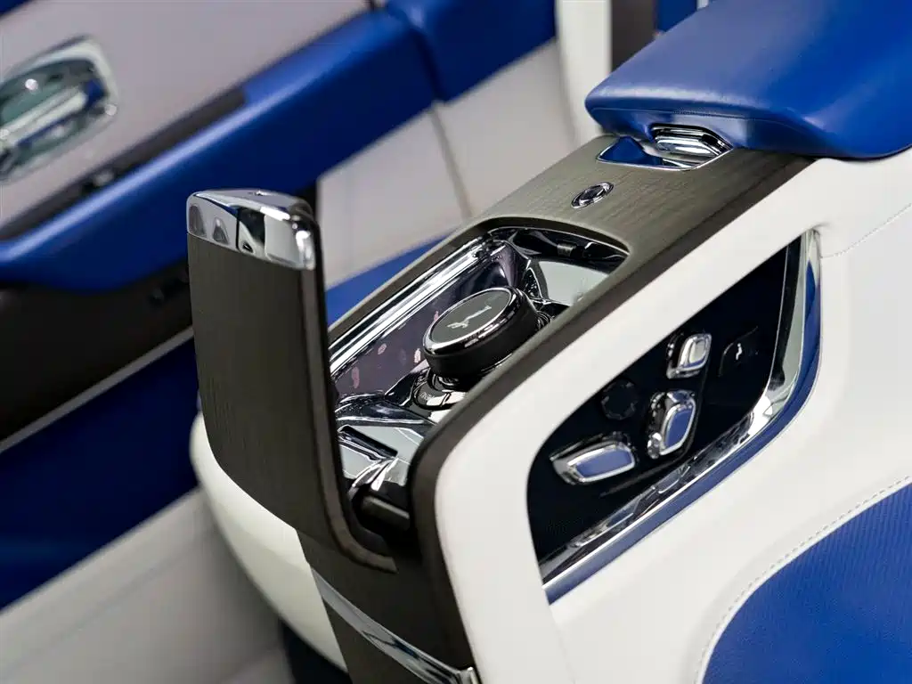 Cullinan 2018 four-seat version купить на сайте DeffCars