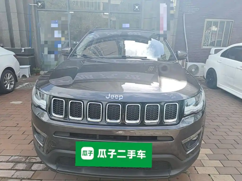 Compass 2019 200T Automatic Joy-Internet Large Screen Version купить на сайте DeffCars
