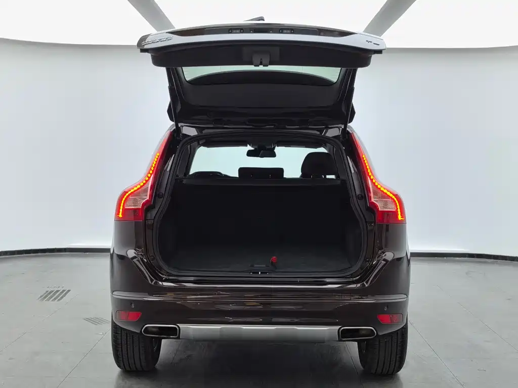 Volvo XC60 2017 T5 Zhijin upgraded version купить на сайте DeffCars