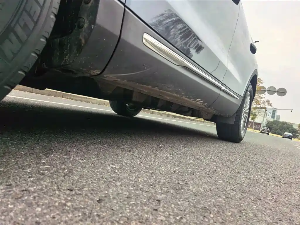 Voyager imported 2019 2.0T two-wheel drive Zunyue Edition, National VI купить на сайте DeffCars