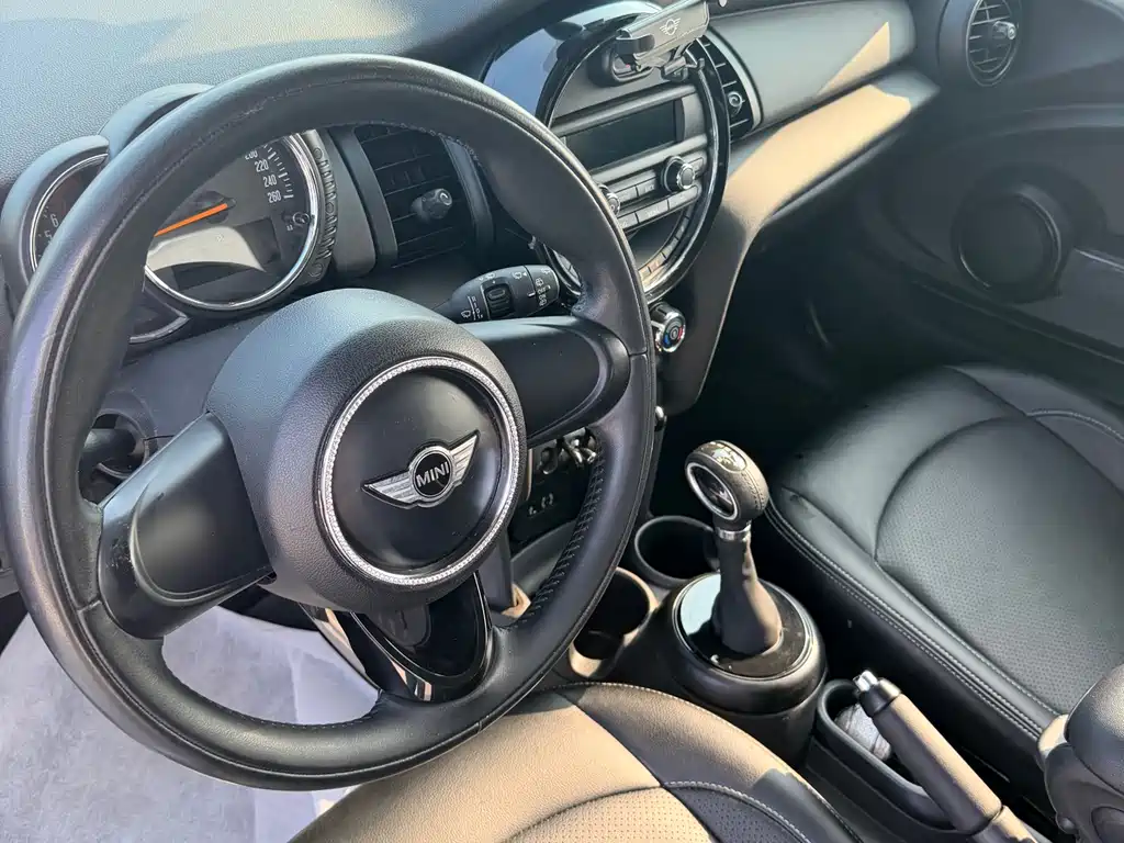 MINI 2014 1.2T ONE купить на сайте DeffCars