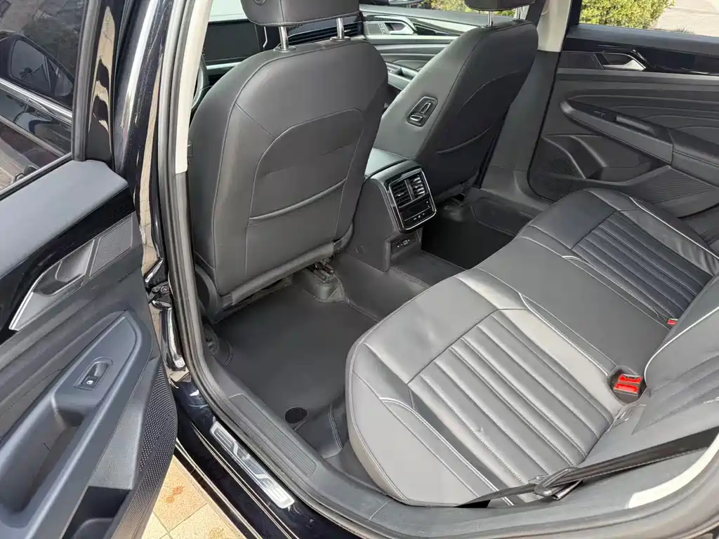 Passat 2023 330TSI Elite Edition купить на сайте DeffCars