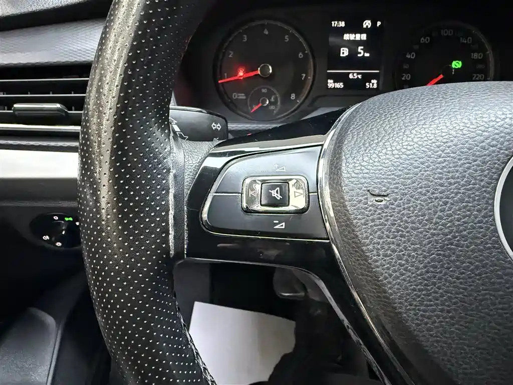 Lavida 2022 1.5L automatic fashion version купить на сайте DeffCars