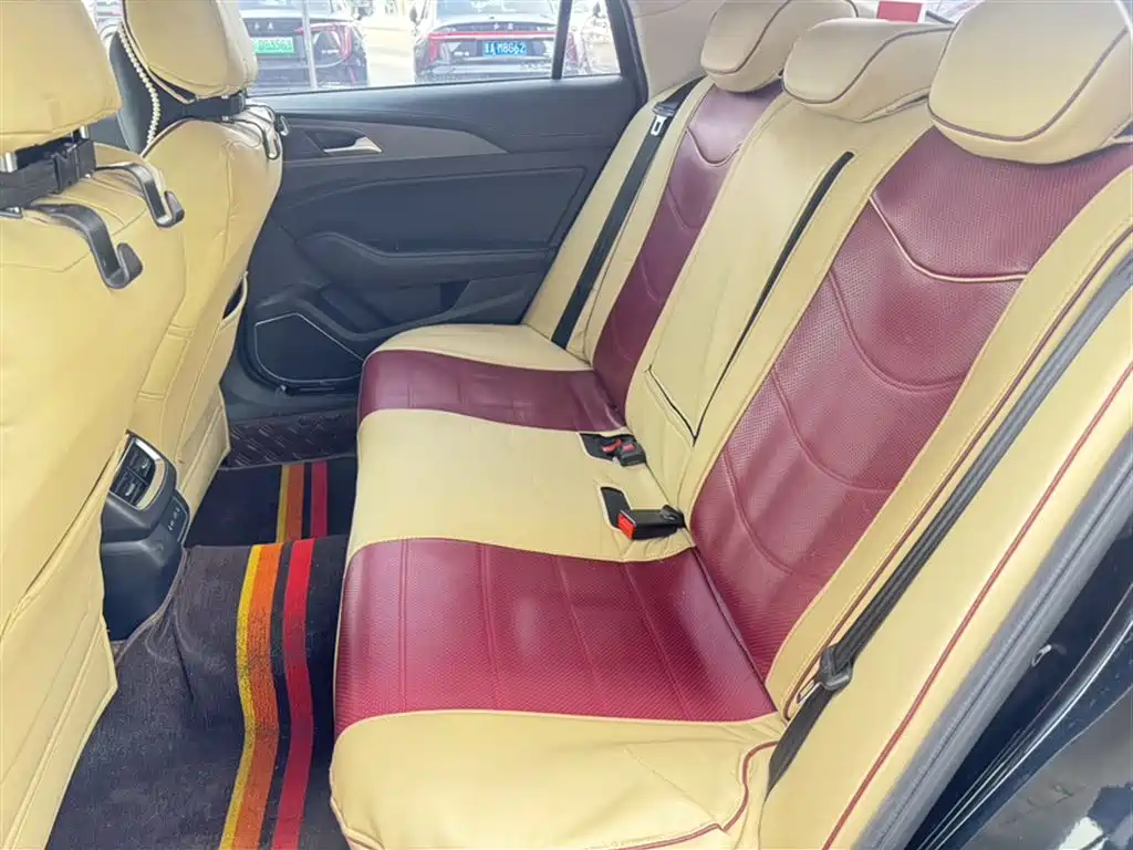Hongqi H5 2022 classic model facelift 1.8T automatic smart connected flag rhyme version купить на сайте DeffCars