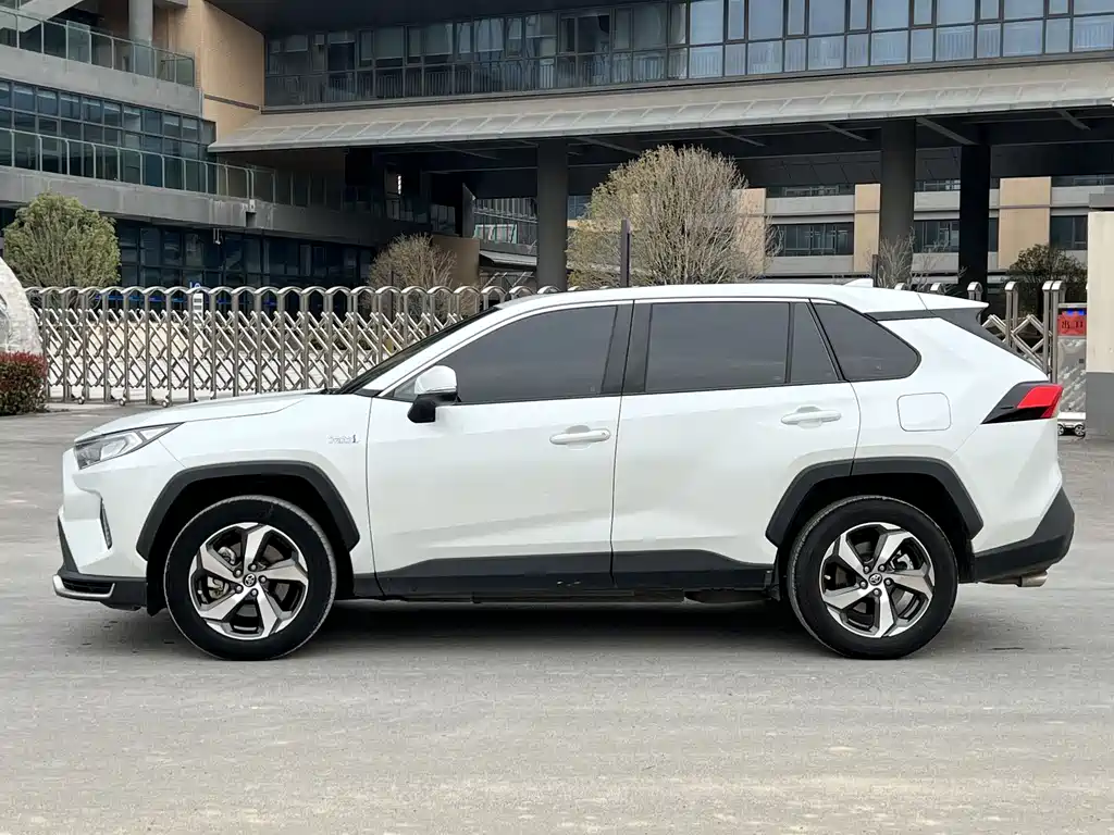 RAV4 Rongfang Dual Engine E+ 2021 2.5L 2WD Elite Pro купить на сайте DeffCars
