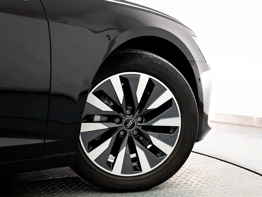 Audi A6L 2023 45 TFSI Premium Elegant Model купить на сайте DeffCars