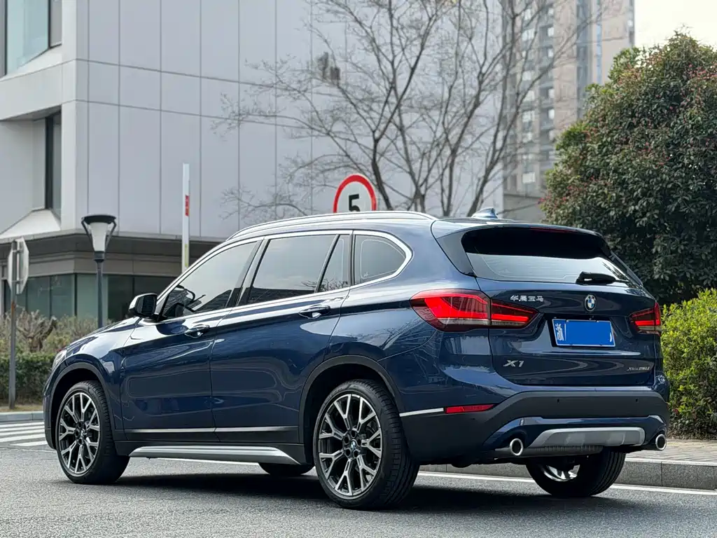 BMW X1 2021 facelift xDrive25Li exclusive model купить на сайте DeffCars