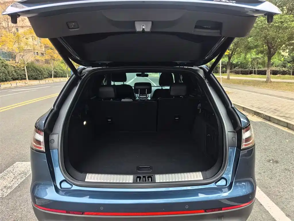 Voyager imported 2019 2.0T two-wheel drive Zunyue Edition, National VI купить на сайте DeffCars