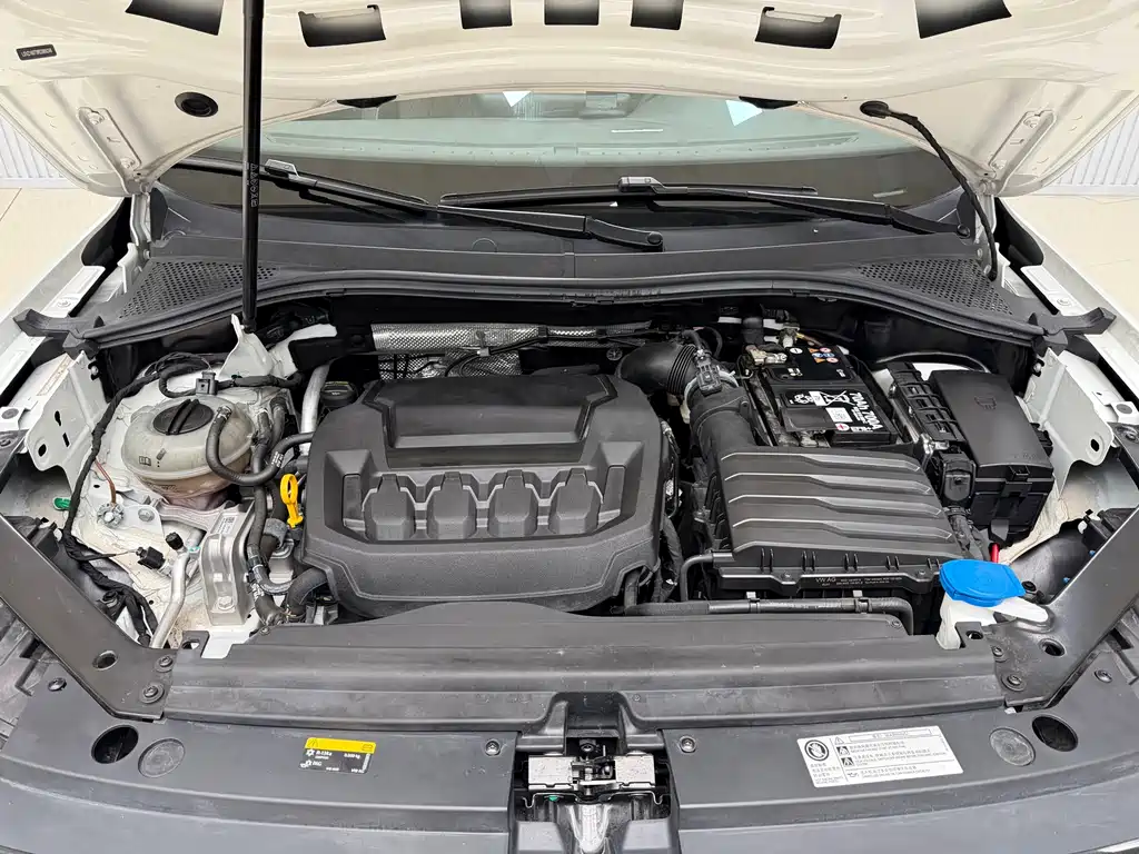 Tiguan L 2024 330TSI automatic two-wheel drive R-Line version купить на сайте DeffCars