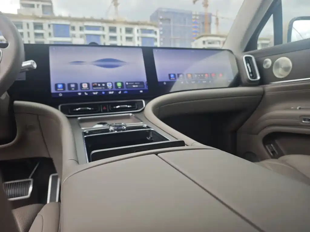 Wenjie M9 2025 extended range Ultra version 52kWh 5-seat version 192-line lidar) купить на сайте DeffCars
