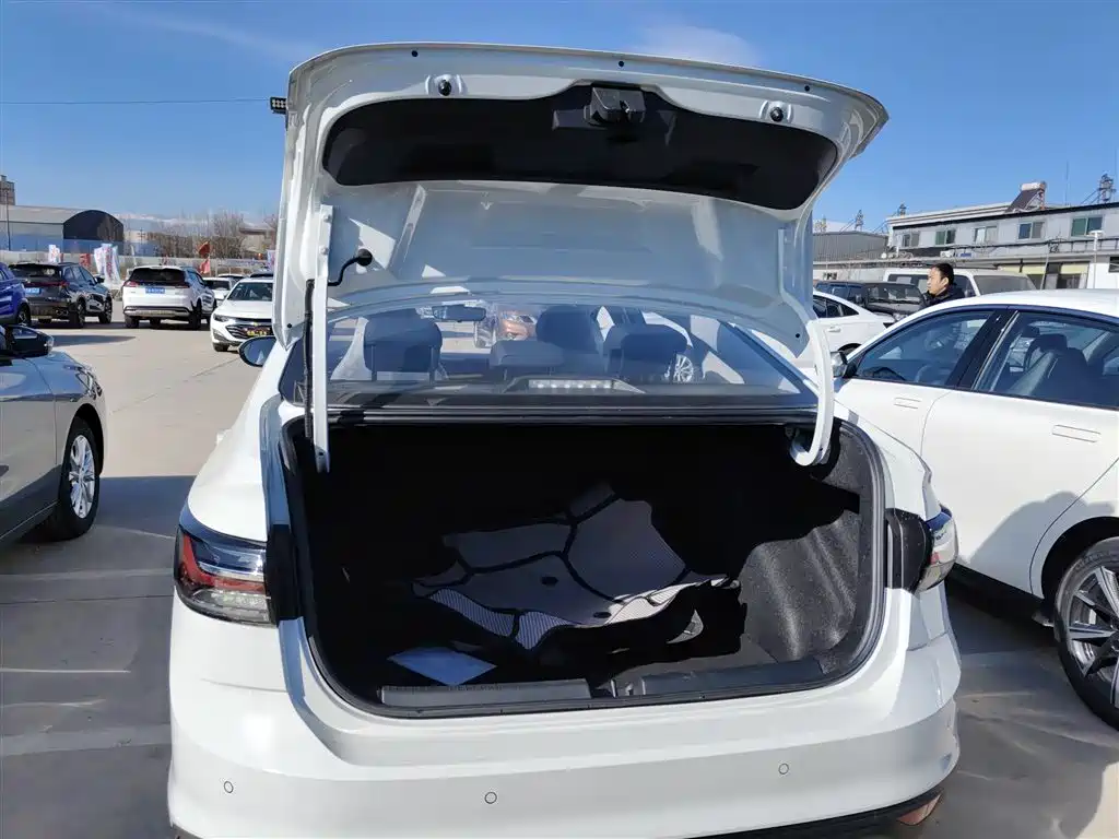 Lavida 2025 Xinrui 1.5L Outstanding Xinyi Edition купить на сайте DeffCars