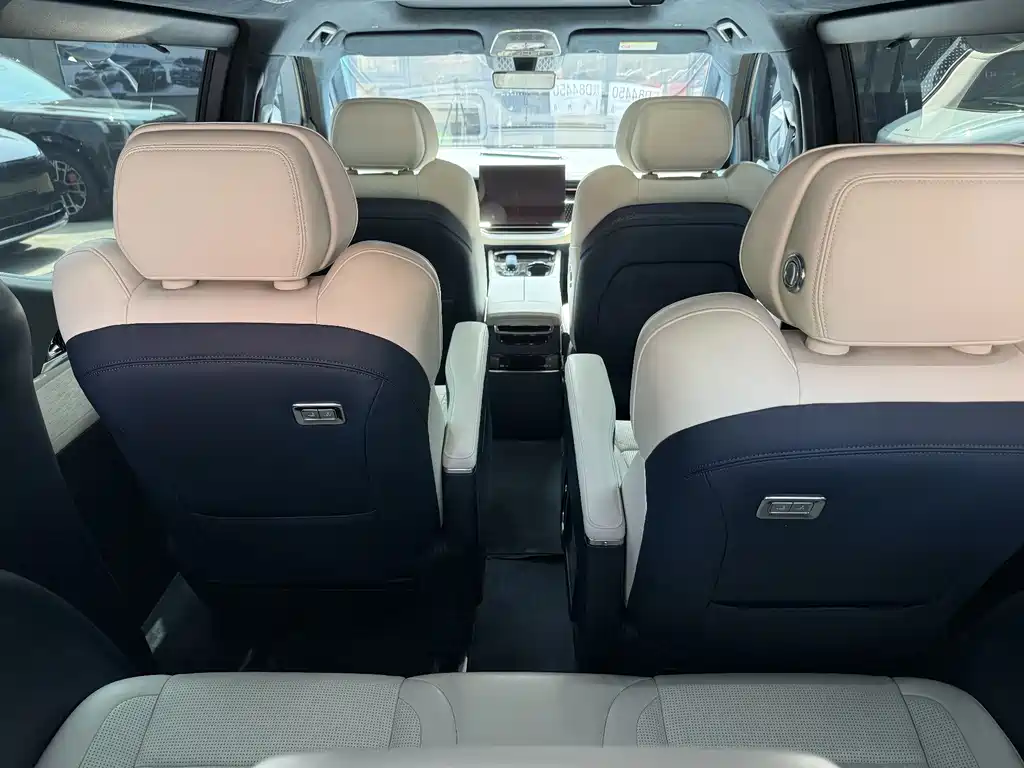 Jikrypton 009 2024 seven-seater aisle version 108kWh купить на сайте DeffCars