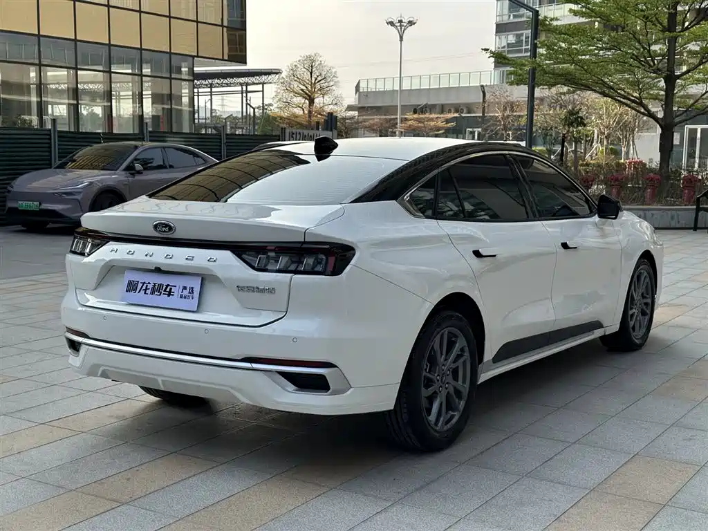 Mondeo 2023 EcoBoost 245 Luxury купить на сайте DeffCars
