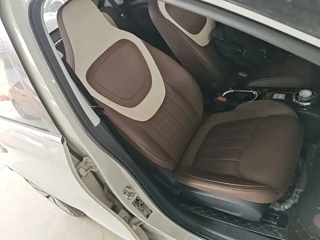 Wuling Bingo 2023 model 333km Yuexiang model купить на сайте DeffCars