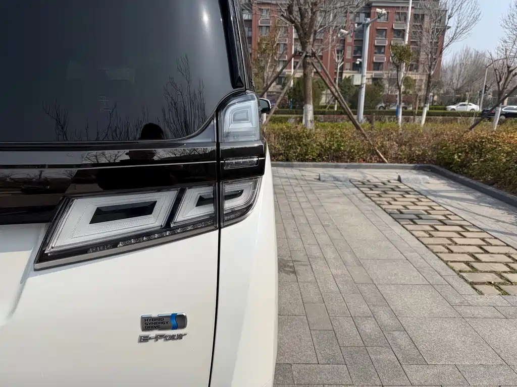 Wilfa 2023 Crown Dual Engine 2.5L HV Extreme Edition купить на сайте DeffCars