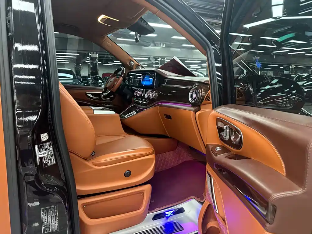 Vito 2023 2.0T Business Edition 7 seats купить на сайте DeffCars