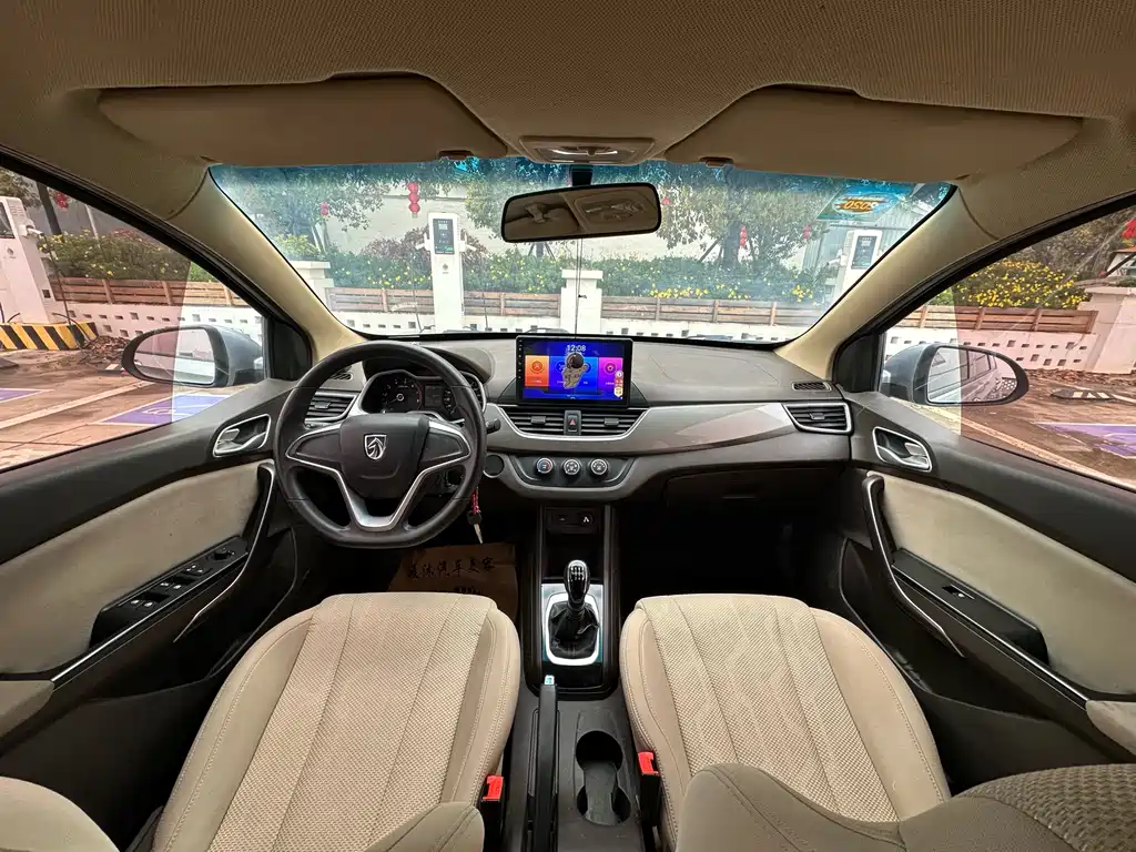 Baojun 310W 2017 1.5L Manual Comfort Type National V купить на сайте DeffCars