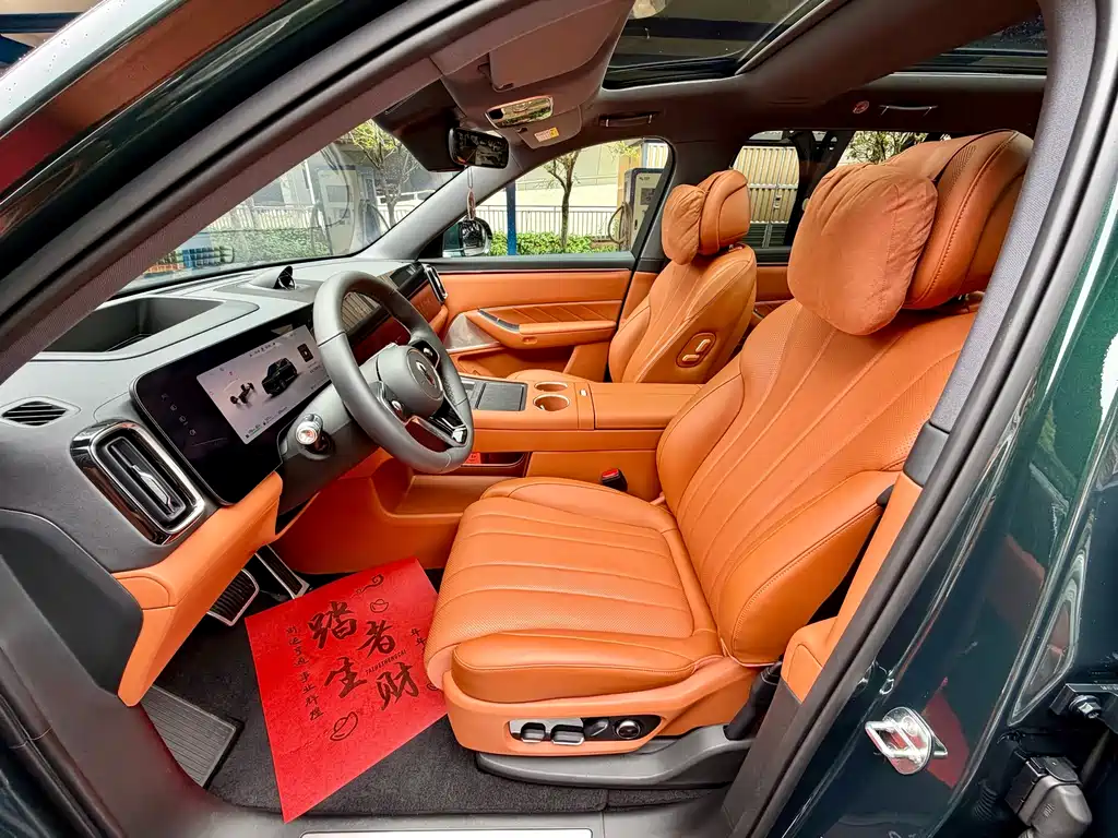Wenjie M8 2025 extended range Ultra version 53.4kWh 6-seat version 192-line lidar) купить на сайте DeffCars