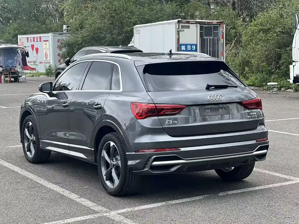 Audi Q3 2023 35 TFSI Fashionable and Dynamic (1.4T) купить на сайте DeffCars