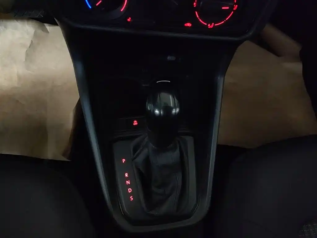 Santana 2021 1.5L automatic fashion version купить на сайте DeffCars