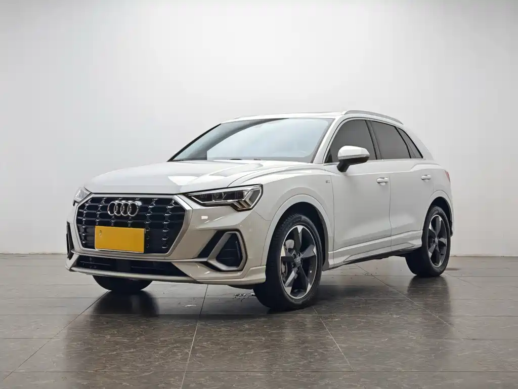 Audi Q3 2020 40 TFSI Fashionable and Dynamic купить на сайте DeffCars