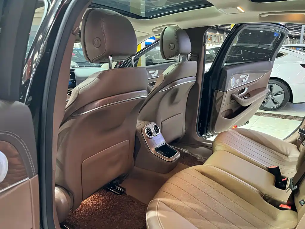 Mercedes-Benz E-Class 2023 E 300 L Luxury Model купить на сайте DeffCars