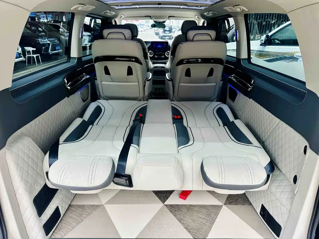 Vito 2020 2.0T Business Edition 7 seats купить на сайте DeffCars