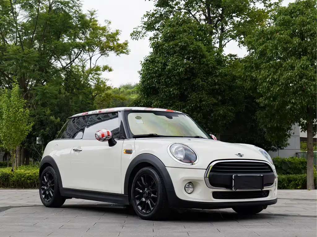 MINI 2018 1.5T ONE PLUS купить на сайте DeffCars