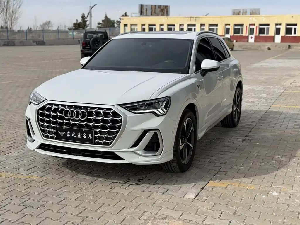 Audi Q3 2024 35 TFSI Fashionable and Dynamic купить на сайте DeffCars