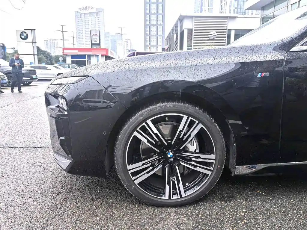 BMW 7 Series 2023 740Li Leading M Sports Package купить на сайте DeffCars