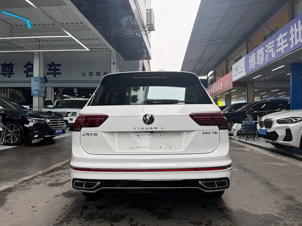 Tiguan L 2022 330TSI automatic two-wheel drive R-Line version купить на сайте DeffCars