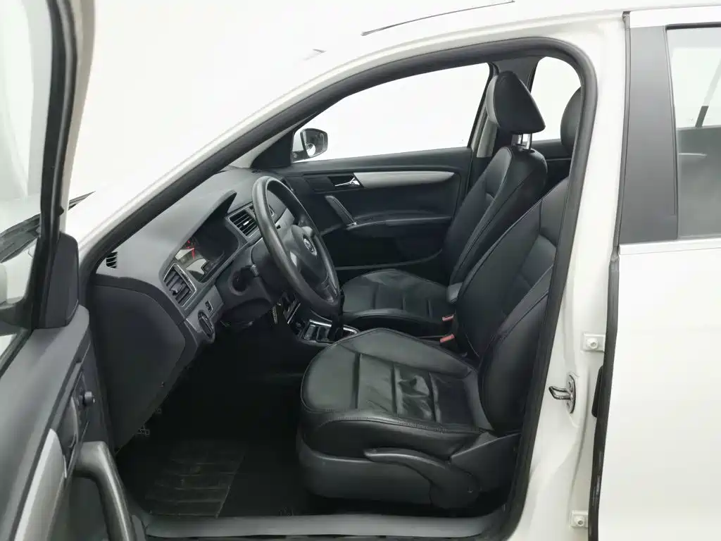 Langxing 2013 1.4TSI manual comfort model купить на сайте DeffCars