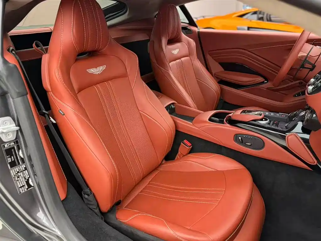 V8 Vantage 2018 4.0T V8 Coupe купить на сайте DeffCars