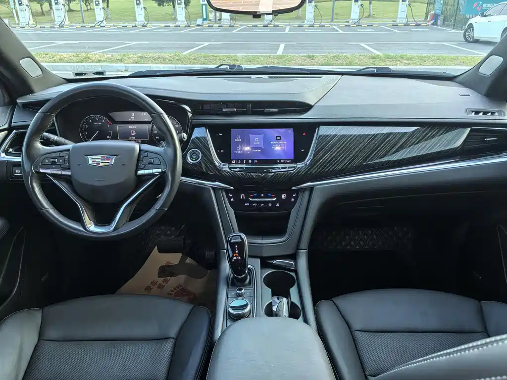 Cadillac XT6 2022 2.0T six-seat four-wheel drive luxury model купить на сайте DeffCars