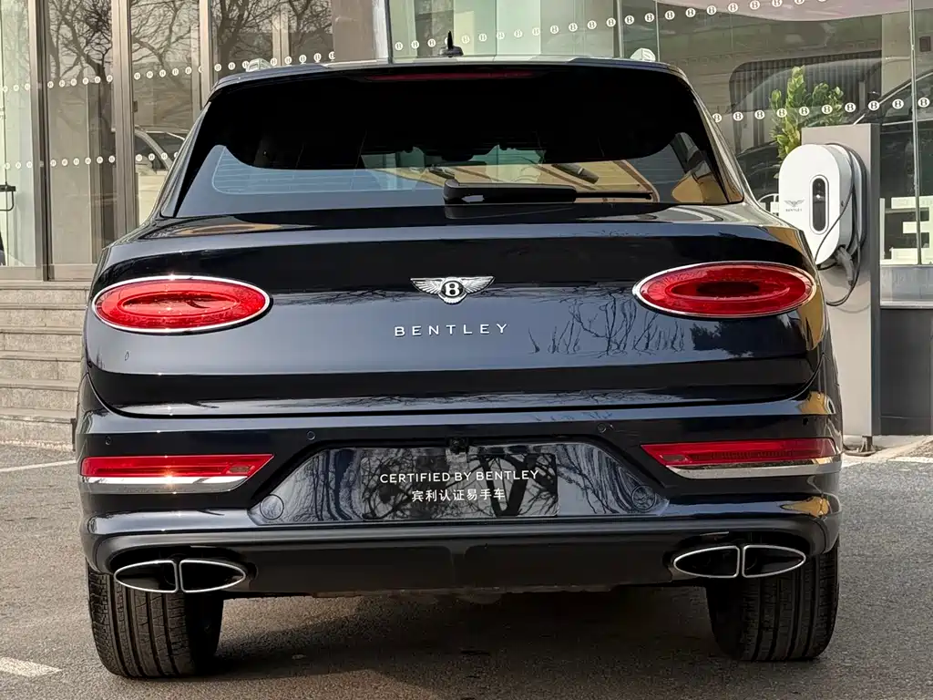 Bentayga 2024 4.0T V8 купить на сайте DeffCars