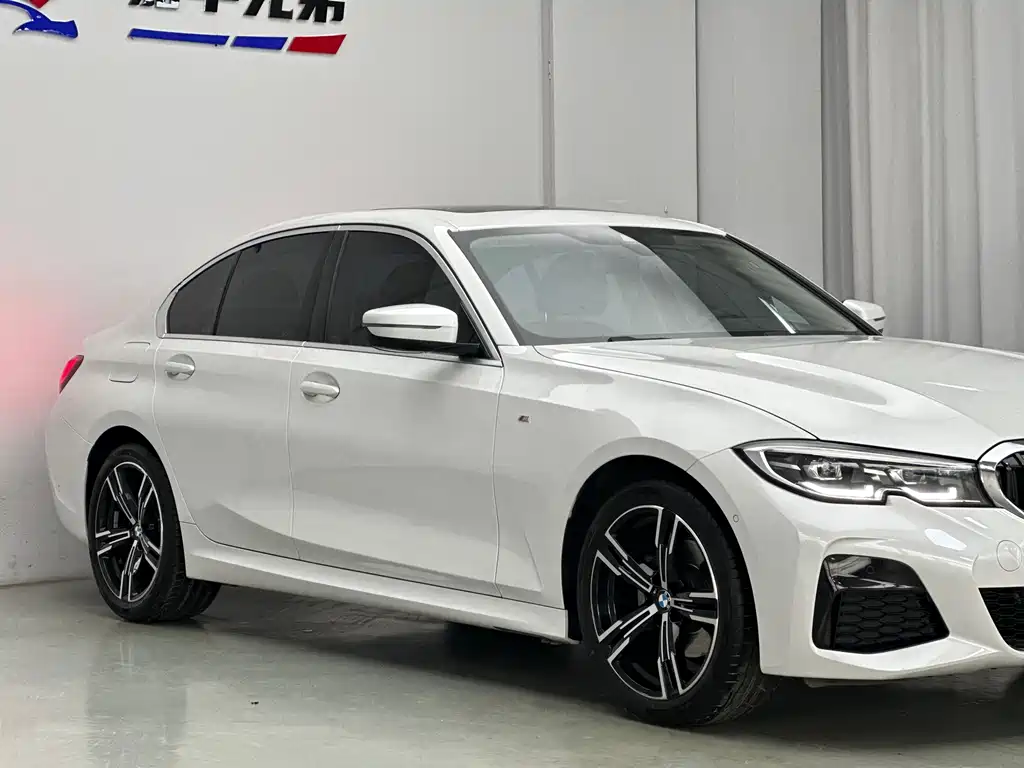 BMW 3 Series 2021 325i M Sports Package купить на сайте DeffCars