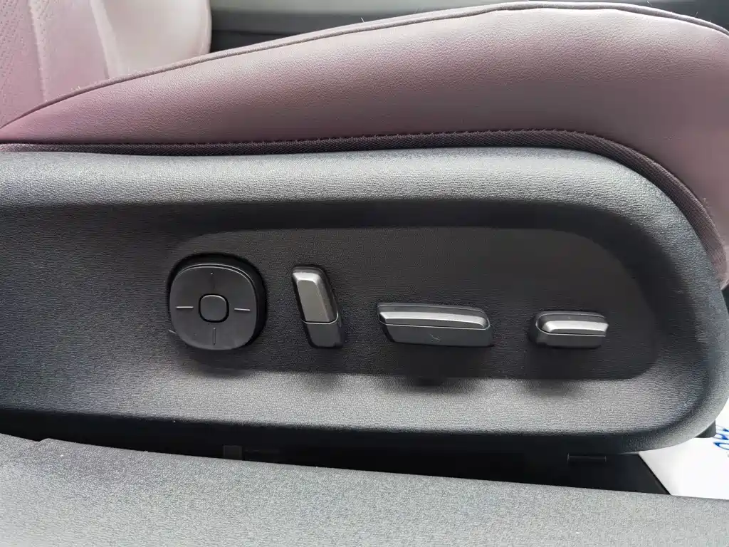 NIO ET5T 2024 model 75kWh Touring купить на сайте DeffCars