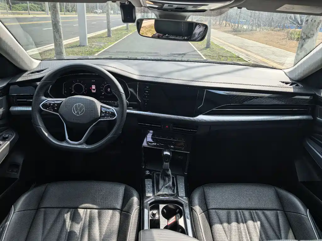 Passat New Energy 2022 430PHEV Hybrid Luxury Edition купить на сайте DeffCars