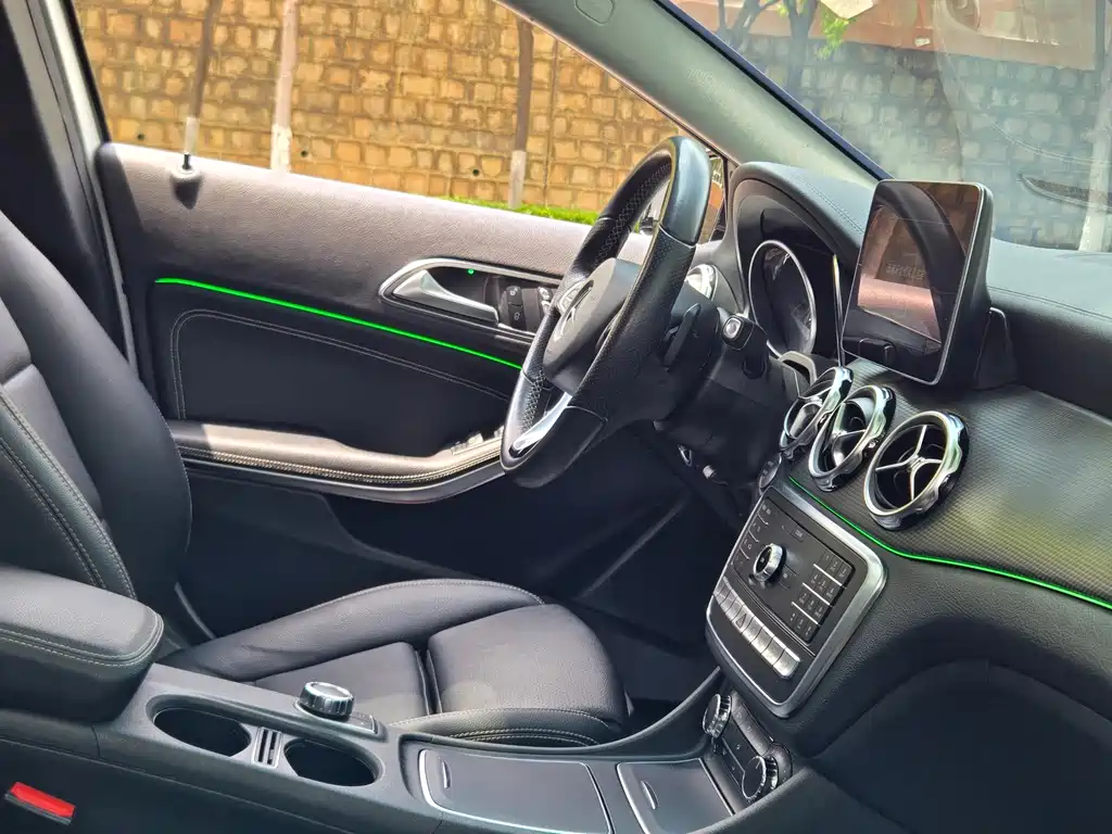Mercedes-Benz GLA 2018 GLA 220 4MATIC sports model купить на сайте DeffCars