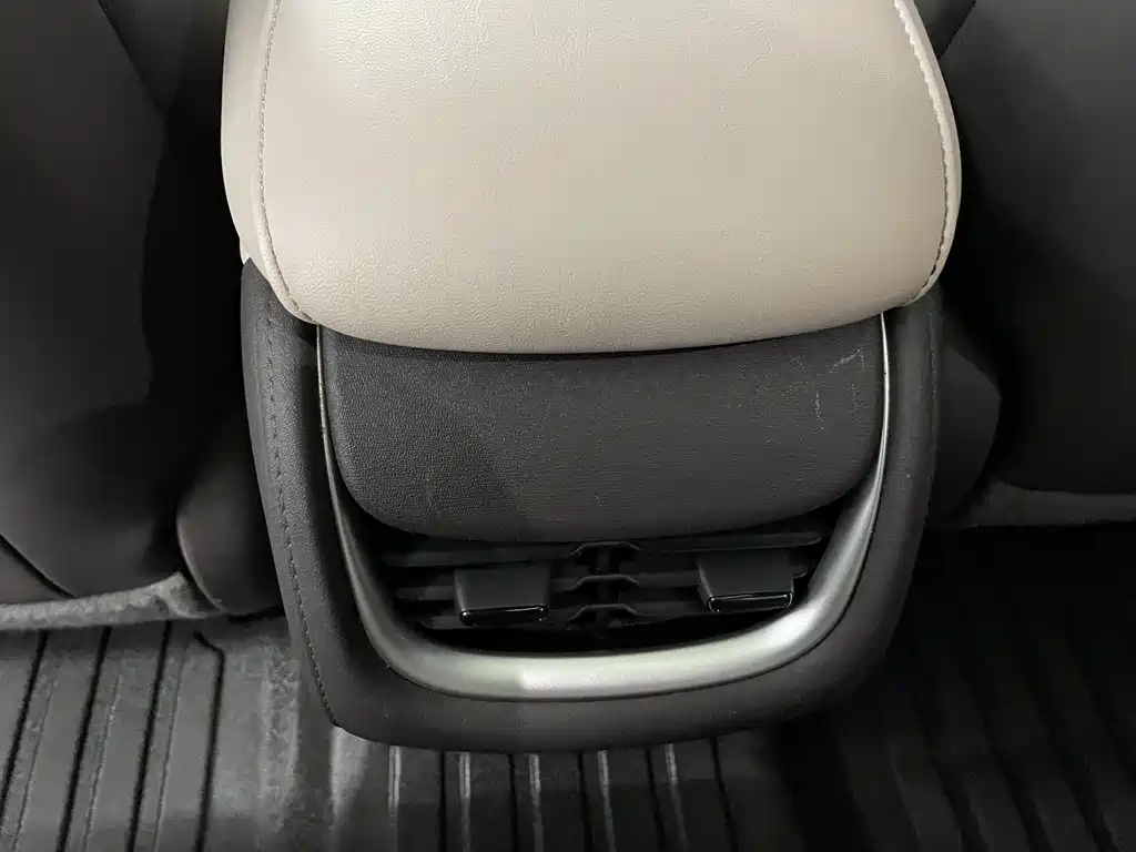 Zhiji L6 2024 Max Standard Edition купить на сайте DeffCars