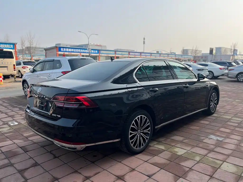 Huiang 2016 380TSI 2WD Yuzun Edition купить на сайте DeffCars
