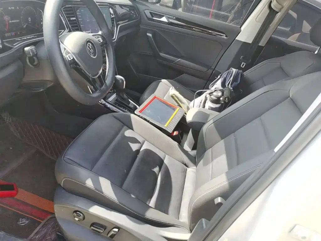 T-ROC 2021 facelift 280TSI DSG two-wheel drive comfortable intelligent connected version купить на сайте DeffCars