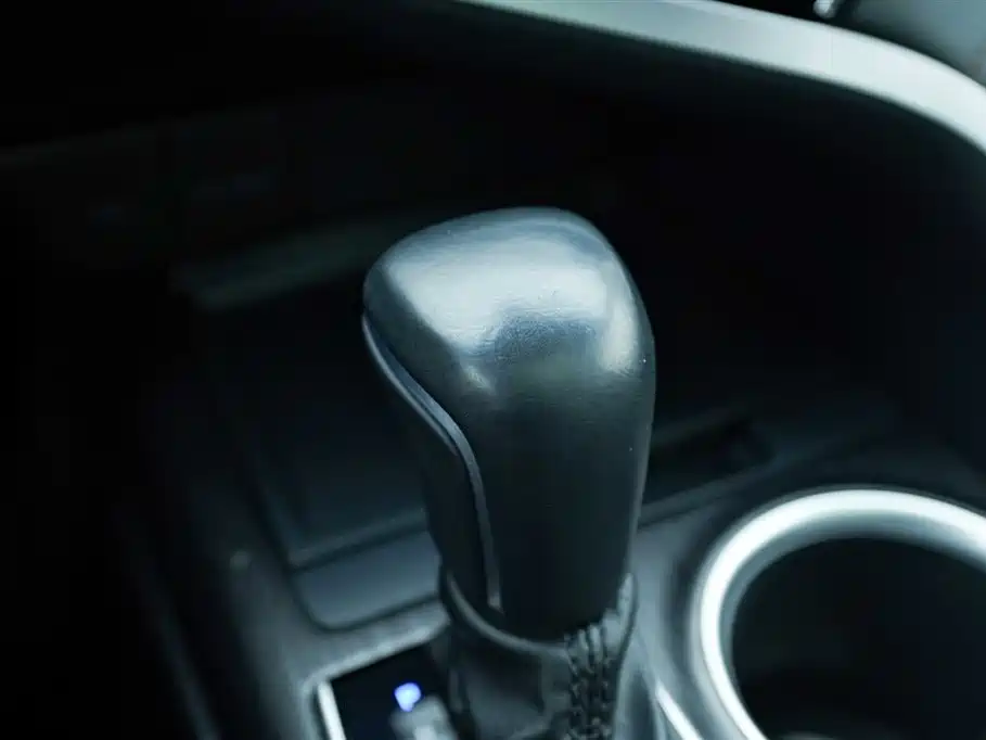 Camry 2023 2.5G Deluxe Edition купить на сайте DeffCars